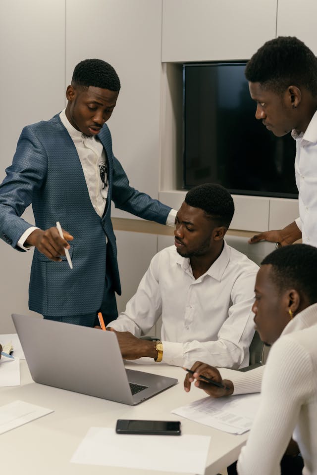 Expertise dans plusieurs secteurs